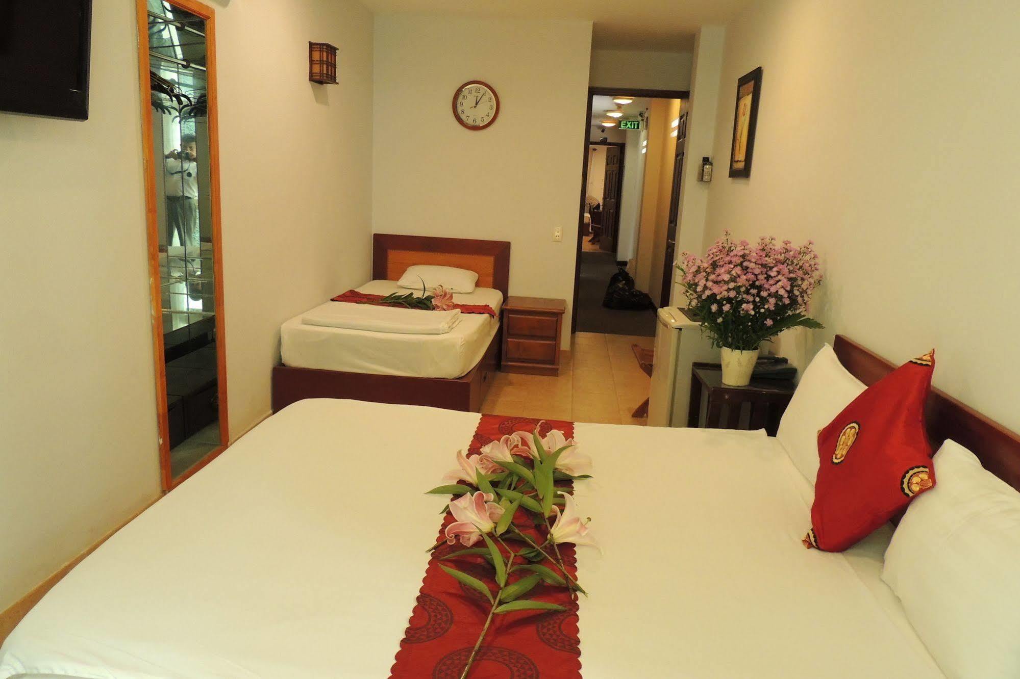 Sao Nam Hotel - Bui Vien Walking Street Ho Chi Minh-staden Exteriör bild